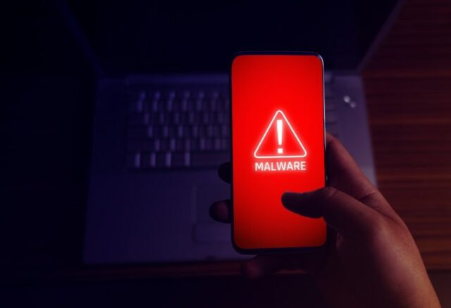 tanda android kena malware